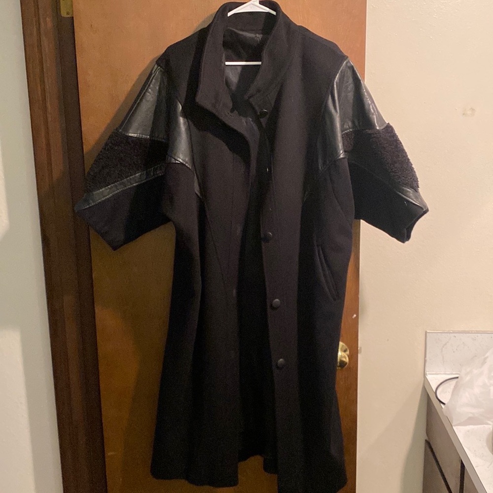 Vintage Black 3/4 sleeve coat